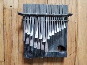 african mbira / kalimba / percussion instrument - Picture 1 of 4