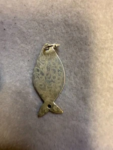 Vintage Fish-Shaped Ancient Symbol 925 Sterling Silver Charm Pendant 6035 - Picture 1 of 3