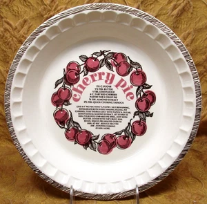 1 plato de pastel de cereza vintage Royal China EE. UU./Jeanette 11" - sin astillas/grietas/rascaduras - Imagen 1 de 3
