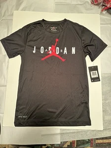 NWT Nike Air Jordan Dri-FIT Boy's Large Black Short Sleeve T-shirt 95C290 - Picture 1 of 8