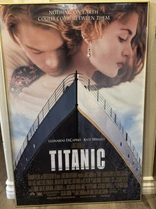 Titanic 1997 Original Filmplakat 27x40 Leonardo DiCaprio Kate Winslet montiert - Bild 1 von 13