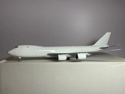 Modelo en blanco JC Wings 1:200 Boeing 747-8F XX2170 Foto 1 de 2