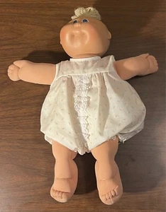 1985 Xavier Roberts Cabbage Patch Baby Puppe-blond/blaue Augen mit Outfit & Windel - Bild 1 von 9