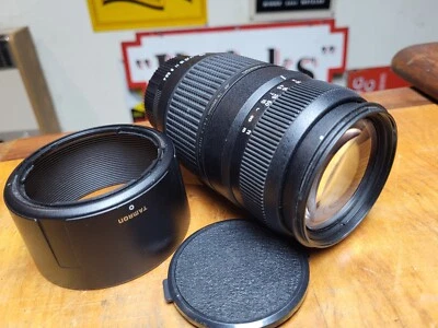 Pentax Fit 70-300mm f/4-5.6 tamron Di LD Macro Zoom Lens A17, Caps, Hood nr mint - Image 1 of 4