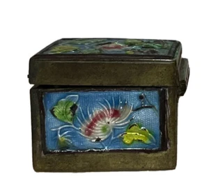ANTIQUE STAMP BOX CHINESE CLOISSONNE ENAMEL BRASS TRINKET BOX 1920’S - Picture 1 of 8