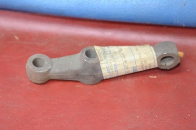 Новый из старых запасов 1969-71 Dodge D100 D200 под правую руку поворотный кулак рычаг анкерный стержень LINK Mopar 2952908 - Изображение 1 из 4