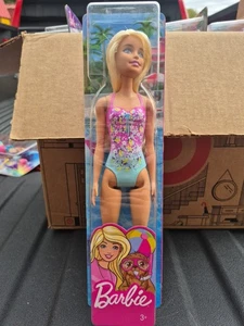 Barbie Caucásica 2019 Barbie Beach Theme cabello rubio - Imagen 1 de 4