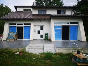 Ferienhaus in Kroatien Sinac Lika Region mit ca.7000 qm Grundstueck - Bild 1 von 24