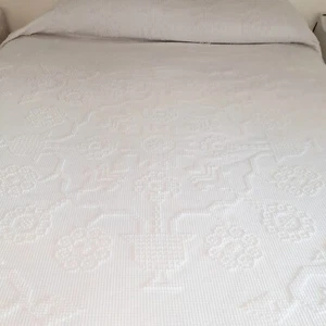 Bates Chenille Tagesdecke Queen Size Off White George Washington's Choice Gebeizt - Bild 1 von 12