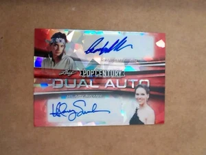 Tarjeta autógrafa Ralph Macchio & Hilary Swank 1/1 Red Ice 2022 Leaf Pop Century  - Imagen 1 de 2