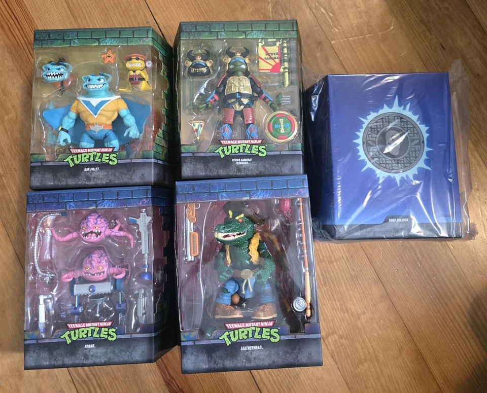 SUPER 7 ULTIMATES - TMNT WAVE 5 + Foot Soldier Glow - Lote de 5 figuras - Ray, Leo Foto 1 de 4