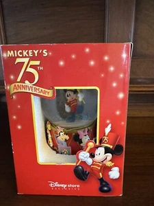 2004 Disney Store Exclusive Mickey's 75th Anniversary Special Edition Snow Globe - Bild 1 von 4