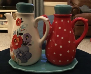 Pionierin Flohmarkt Öl & Essig Set mit Tablett Floral Polka Dot Rot Blau  - Bild 1 von 4