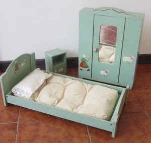 Antico arredamento da bambola /armadio - letto - comodino anni '30 - Foto 1 di 8
