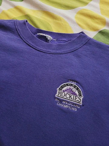 Vintage Colorado Rockies Sweatshirt Size XL 1995 Shirt Essential MLB Cover