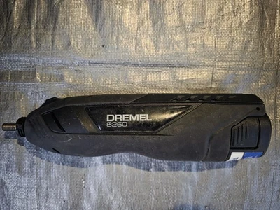 Herramienta giratoria inteligente inalámbrica sin escobillas Dremel 8260-DR-RT 12V sin cargador Foto 1 de 4