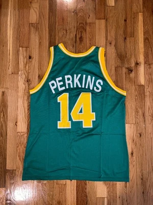 SAM PERKINS Champion SEATTLE SUPERSONICS Jersey 48 NBA Sonics Lakers Pacers UNC - Image 1 of 4