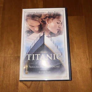 Titanic VHS Videokassette - Bild 1 von 3
