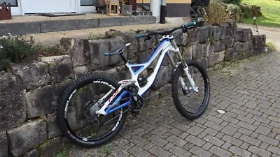 Downhill-Bike 2013 Specialized demo 8  - Bild 1 von 4