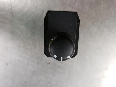 SX4       2012 Front Door Switch 1122392 - Image 1 of 4