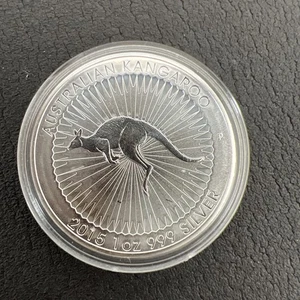 2015 Perth Mint 1oz Silver Kangaroo . See Description - Picture 1 of 4