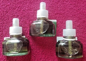 Lot of 3 Yankee Candle Balsam & Cedar Scent Plug-In Scent Plug Diffuser Refills - Picture 1 of 5