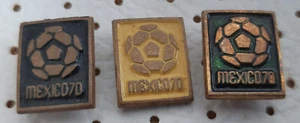 Football World Cup MEXICO 1970 Soccer vintage Yugoslavia Pins - Picture 1 of 2