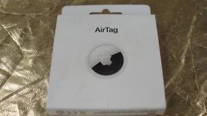 Apple AirTag A2187 white new and still sealed - Photo 1/3