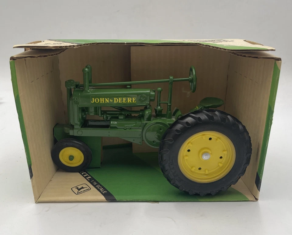 Ertl John Deere 1934 Model a Tractor 539DO