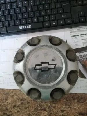 GMC YUKON XL 2500 2010 Center Cap (Wheel) 573687 - Imagem 1 de 2