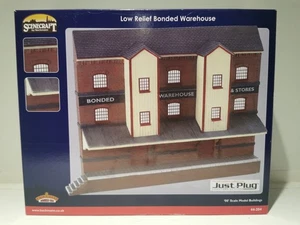 Bachmann Scenecraft OO Gauge 44-204 Low Relief Bonded Warehouse - Picture 1 of 2