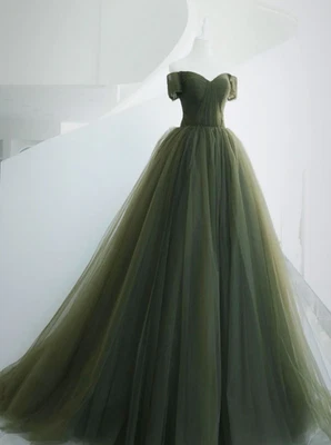 Elegant Dark Green Off the Shoulder Wedding Dresses A Line Tulle Bridal Gowns - Image 1 of 4
