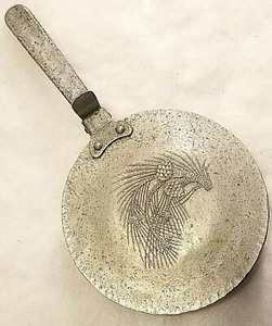 Vintage Silent Butler handgeschmiedete Everlast Aluminium Pfanne Kiefernzapfen oben #552 - Bild 1 von 4