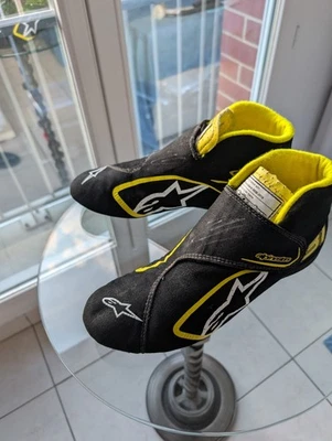 2020 Chaussures pilote RENAULT F1 TEAM Esteban Ocon dédicacée. Formule 1 - Photo 1/4