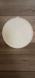 Tapa de repuesto redonda transparente Tupperware #2197C 9,25" - Imagen 1 de 8