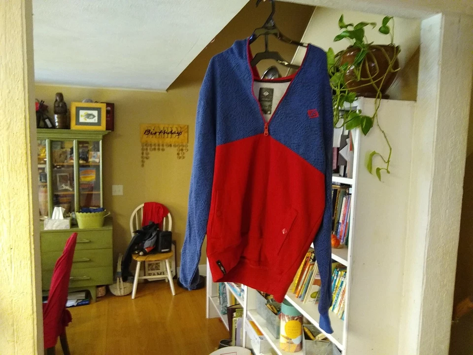 Sudadera con Capucha Enyce Vintage Estampado Elefante Rojo y Azul Para Hombre Mediana Foto 1 de 1