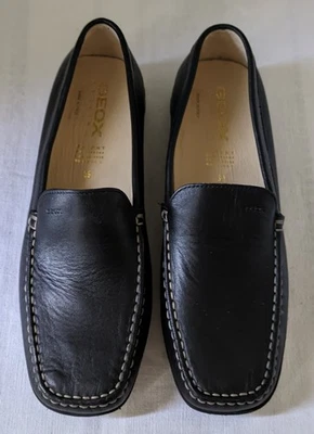 Mocasines planos sin cordones GEOX Respira de cuero negro para mujer talla 39/8,5 Foto 1 de 4