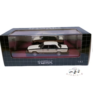 Matrix 1:43 Mercedes Benz W114 ESF13 1972 Safety Concept Car Model - Picture 1 of 5