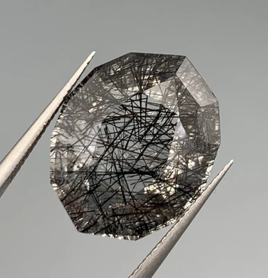 11.25ct rutile quartz eye cut from pakistan - Image 1 of 4