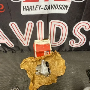 One FRONT NOS Harley Panhead Cast Iron Lifter Tappet Block 53-18600 1953-65 - Picture 1 of 8