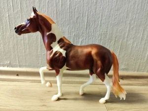 Breyer Pferd Modellpferd Traditional Enzo Mangalarge Marchador - Bild 1 von 7