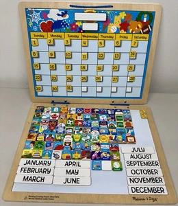 Melissa & Doug Hanging Wooden Magnetic Dry Erase Monthly Wall Calendar Magnets - Bild 1 von 10