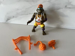 Vintage 1992 TMNT Sewer Spikers Donatello With Accessories - Picture 1 of 3