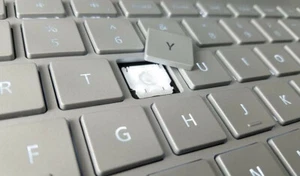 Specific key and hinge for Medion Akoya + Erazer (Keyboard P/n: MP-13A86D0-528) - Picture 1 of 2
