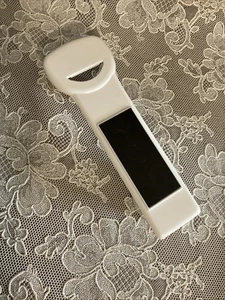 Pampered Chef Easy Opener Plastic Magnetic Bottle Can Tab Opener 2590 - Picture 1 of 4