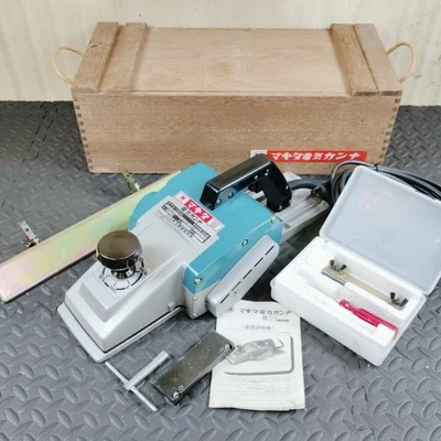 Cepilladora Makita 1805B 155 mm 1140 W 100 V 50/60 Hz 15000 rpm probada usada de Japón Foto 1 de 4