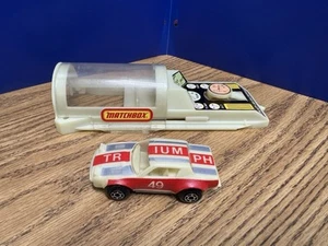 Matchbox No 49 Triumph - 406606 - Vintage 1982 Glo-Racers w/ Launcher Lesney - Picture 1 of 8