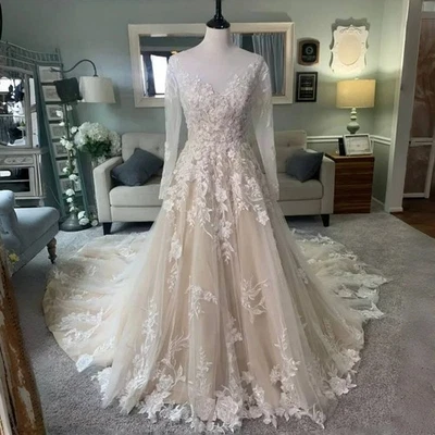 Elegant A-Line Wedding Dresses V-Neck Long Sleeves Lace Appliques Bridal Gowns - Image 1 of 4