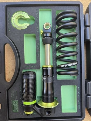 Muñón de choque bobina de jade suspensión DVO Foto 1 de 4