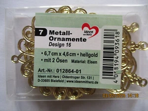 Metall-Ornamente Design, hellgold, 6,7x4,6 cm, z. Basteln oder Anhängen, in OVP - Bild 1 von 5
